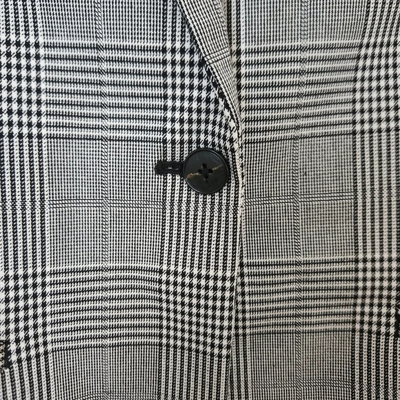 NWT Banana Republic | Classic Fit Machine Wash Single Button Plaid Blazer - Sz 6 - Picture 6 of 14